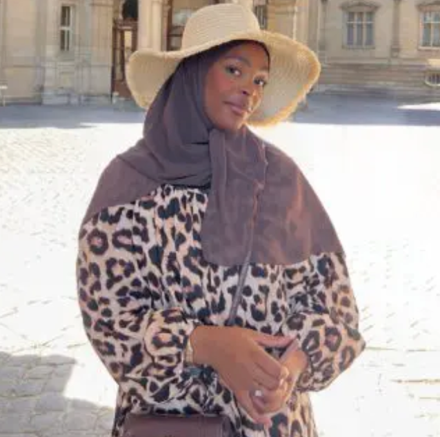 Portrait de Azra Reed