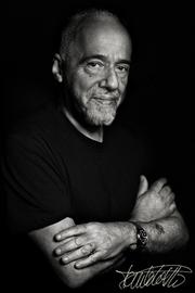 Portrait de Paulo Coelho